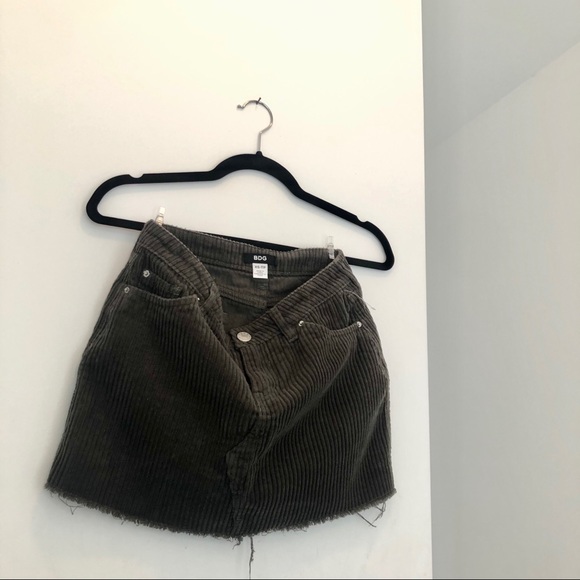 BDG Urban Outfitter corduroy mini skirt - Picture 2 of 4
